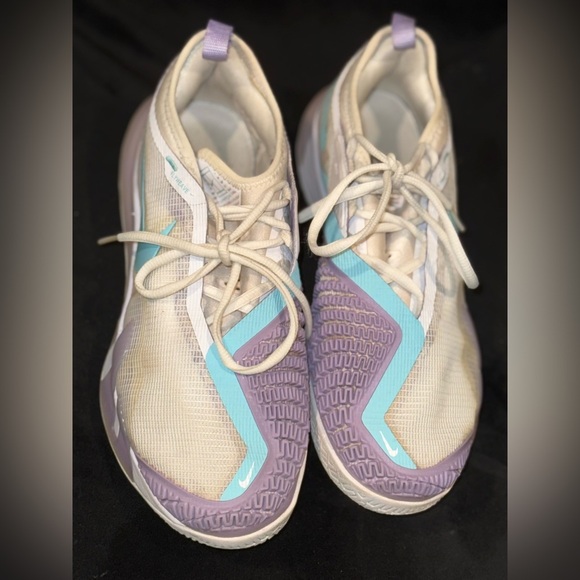 Nike Purple and Blue Athletic Shoes with Iridescent Design - Picture 12 of 12